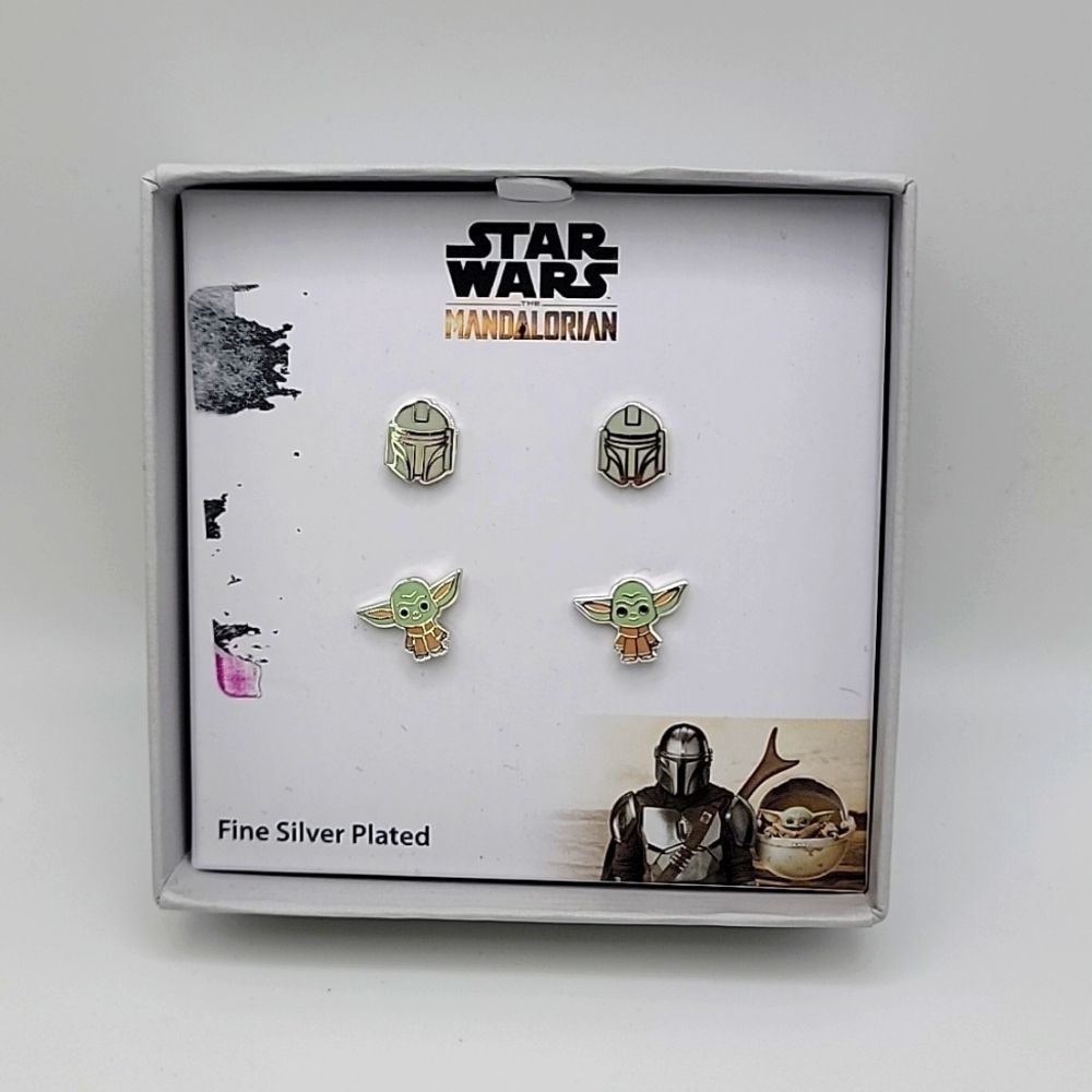 NIB SET OF STAR WARS MANDALORIAN BABY YODA & JEDI STUD EARRINGS